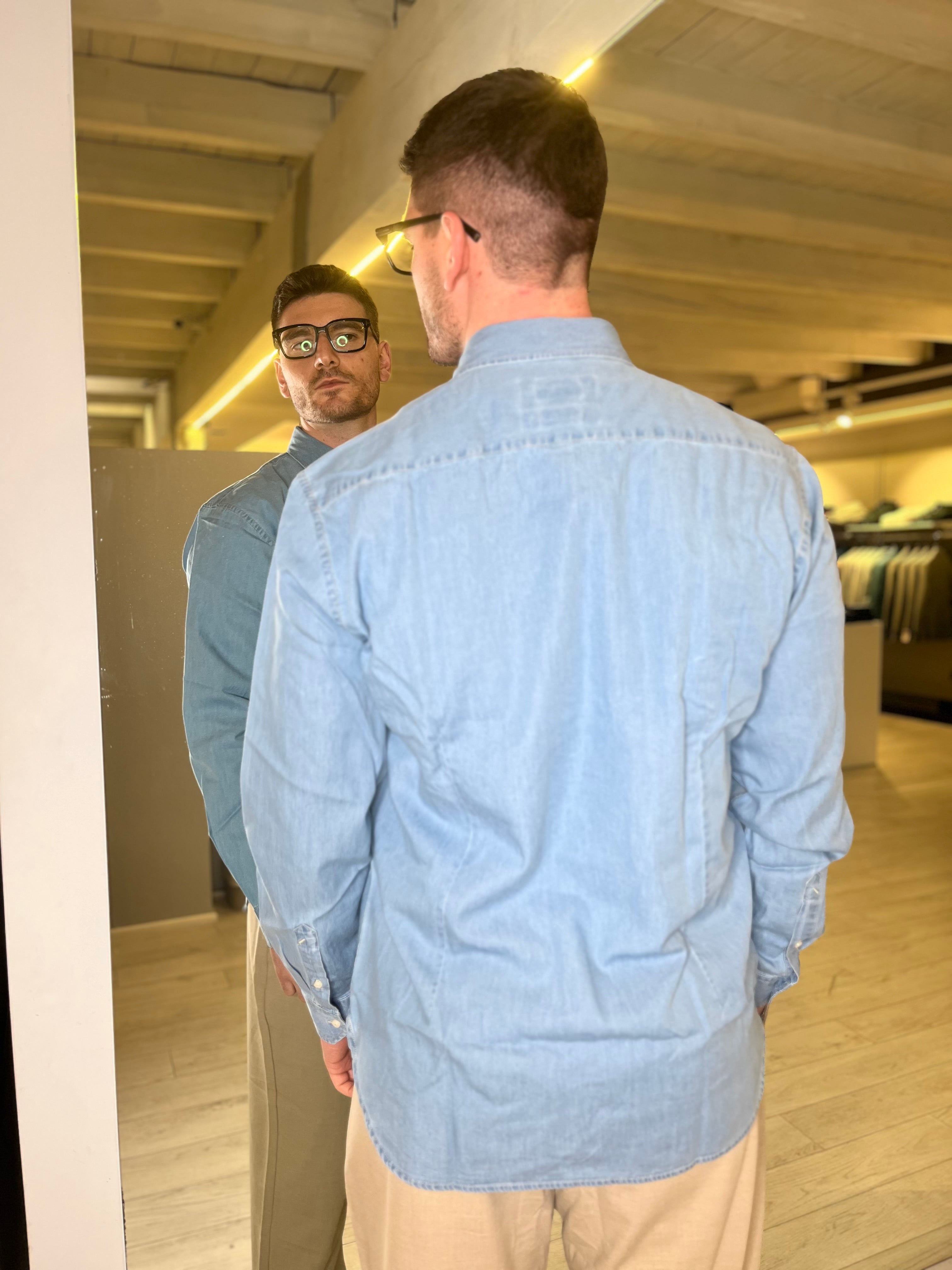 Camicia in demim slim fit