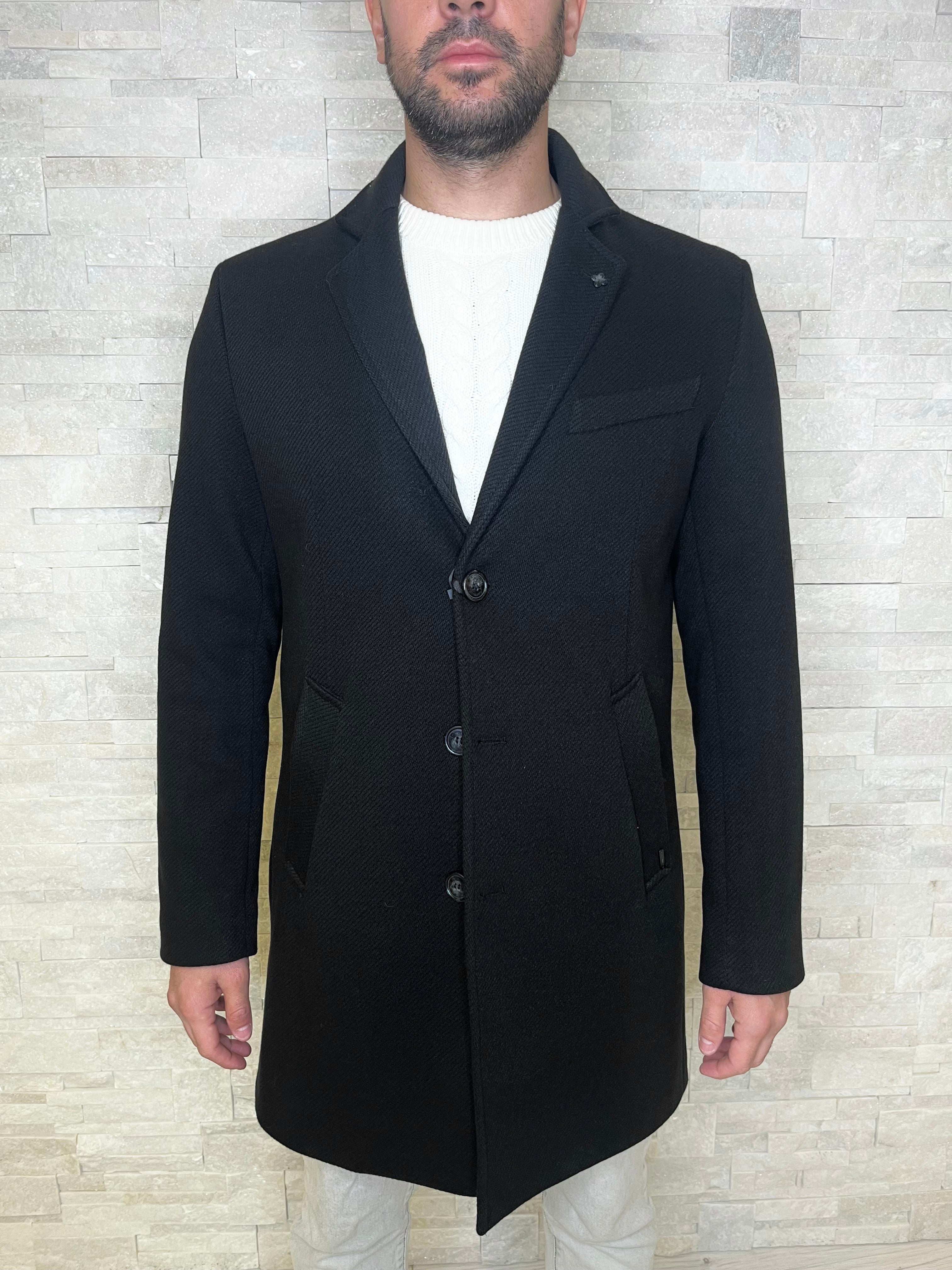 Cappotto nero slim fit