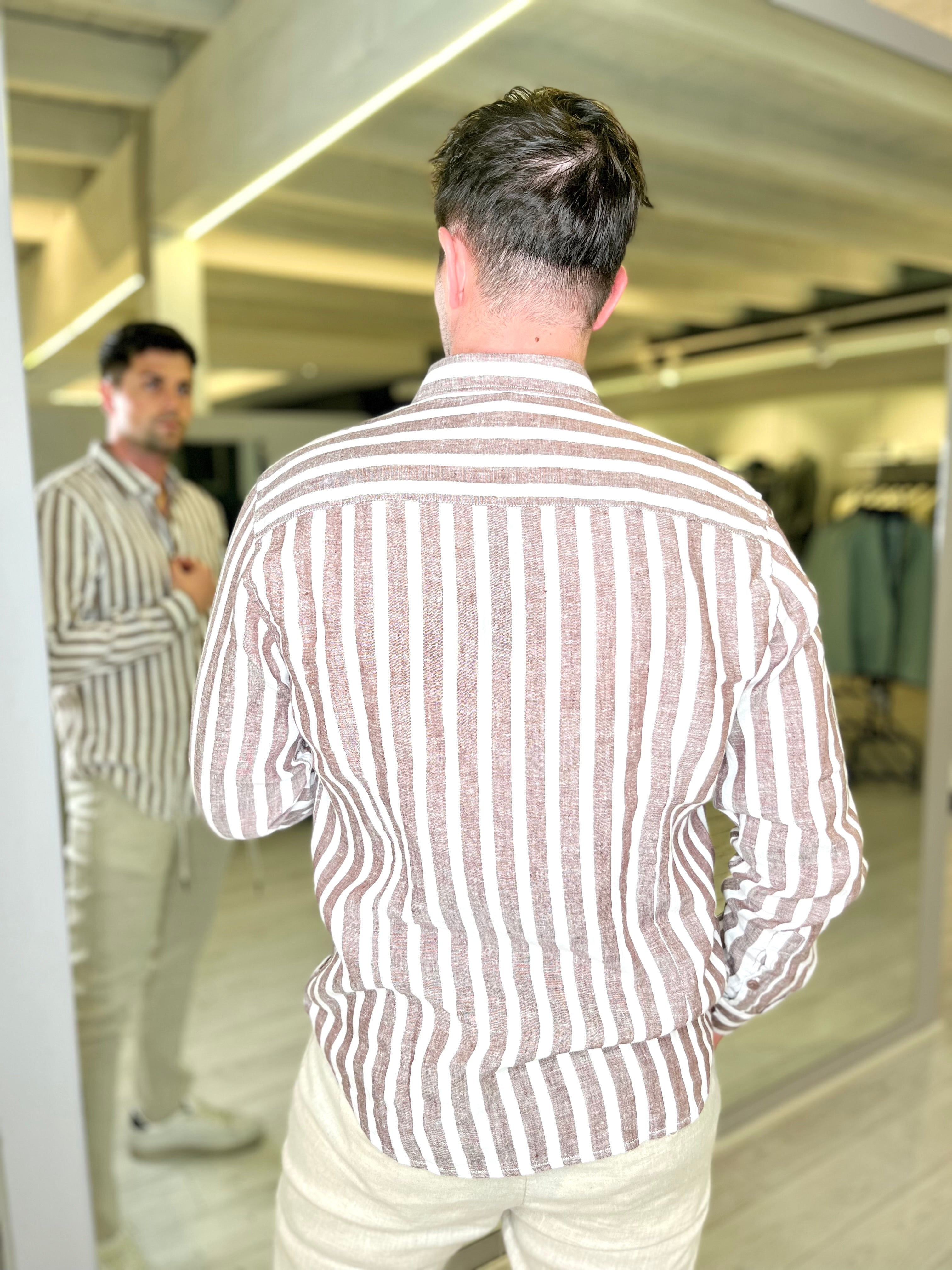 Camicia a righe in lino coffee