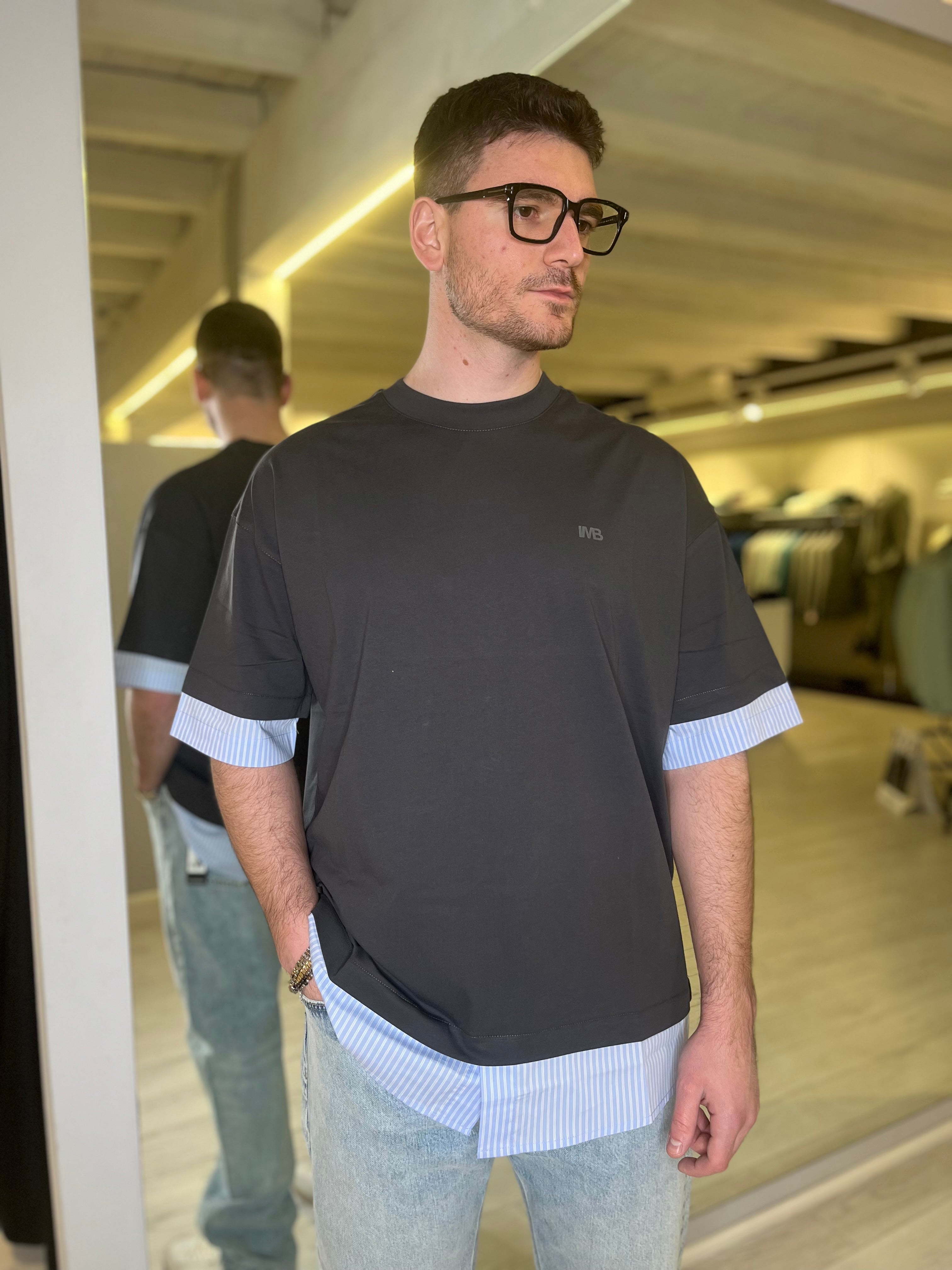 T-shirt in cotone a contrasto