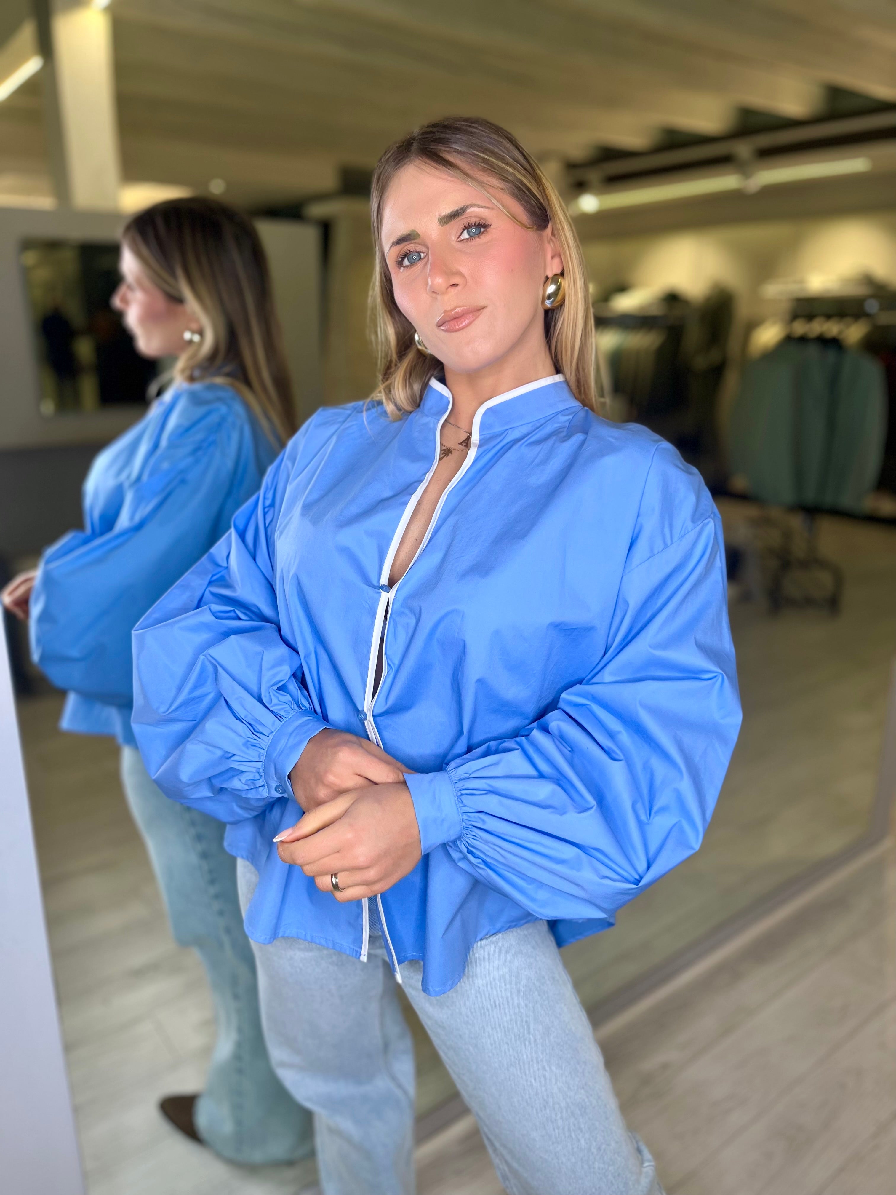 Camicia over azzurra