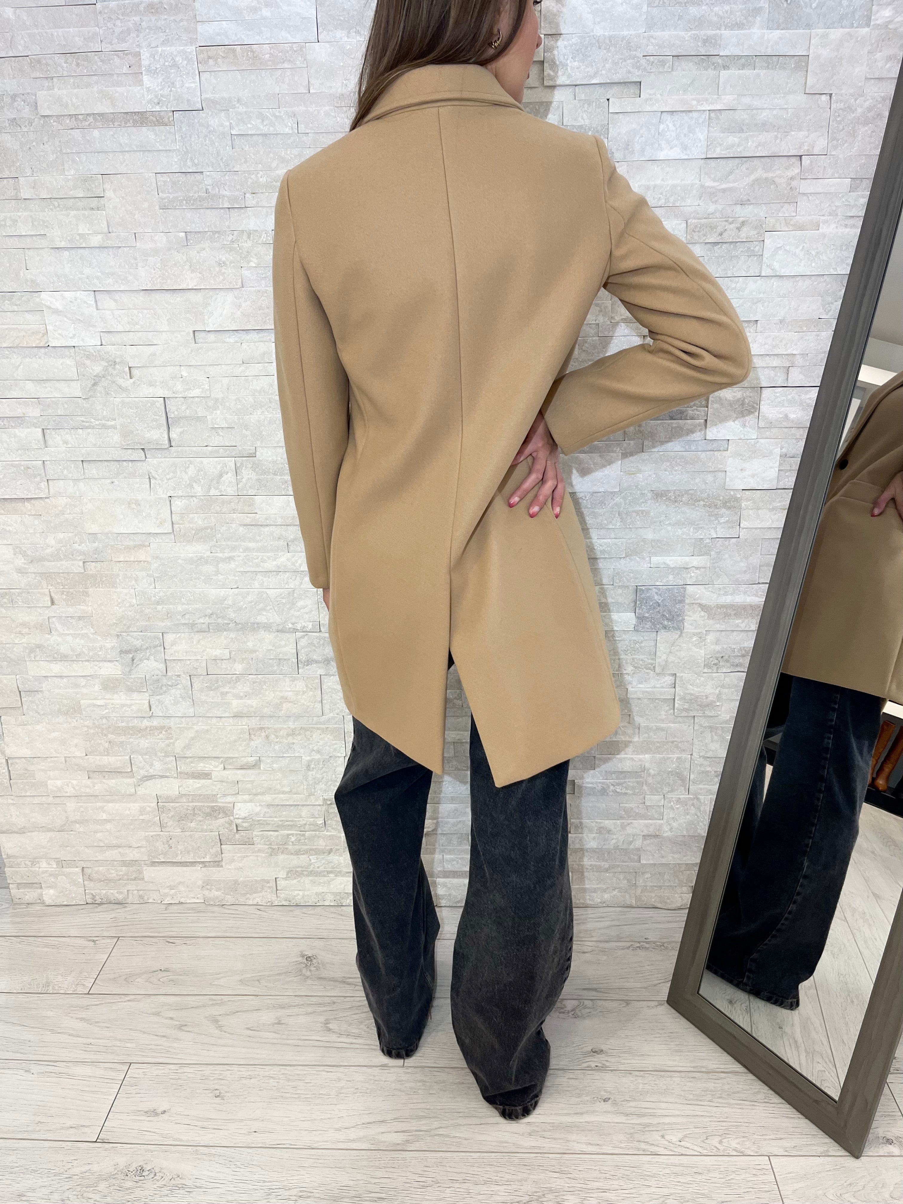 Cappotto basic sfiancato