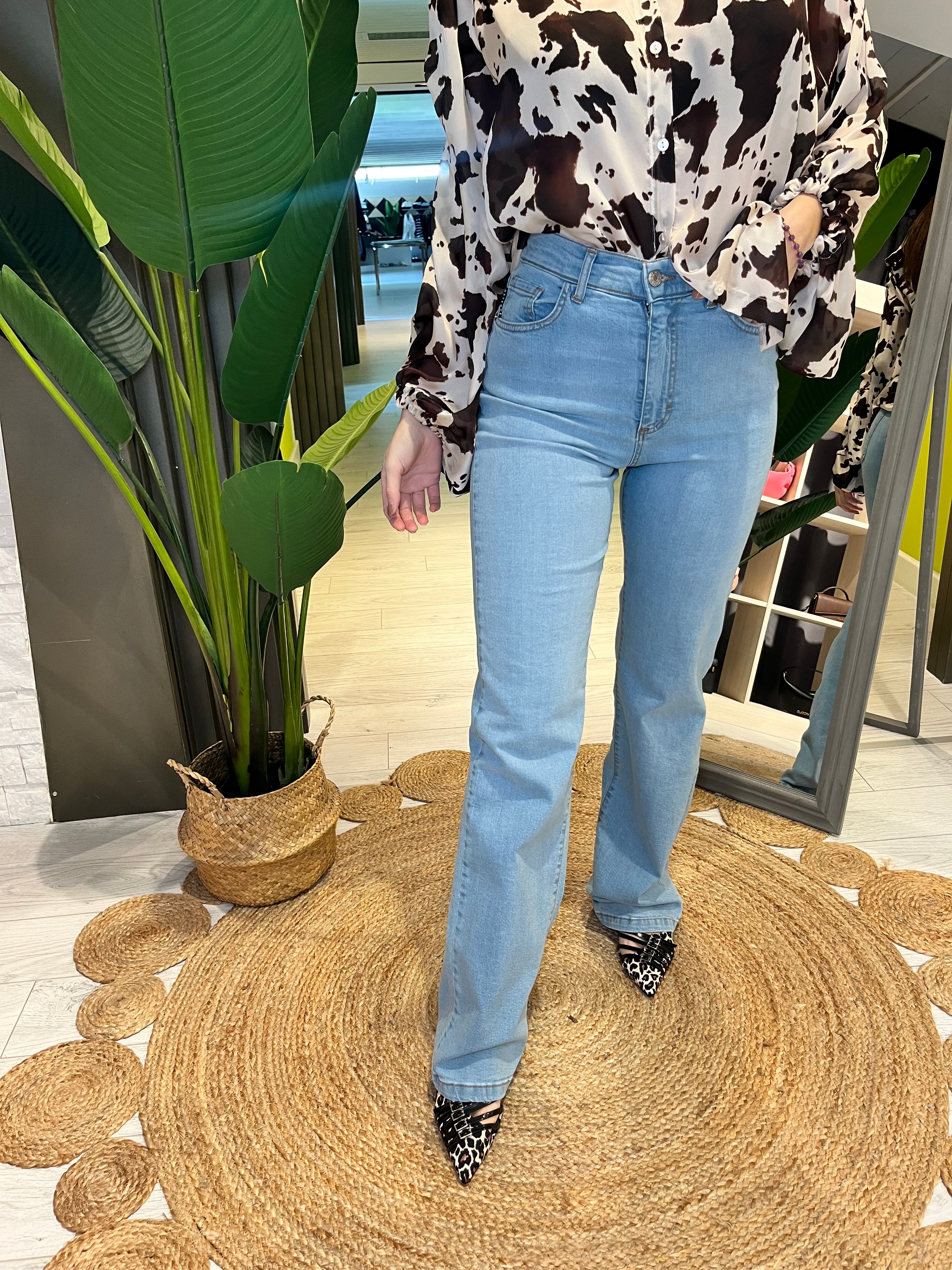 Jeans chiaro gamba dritta