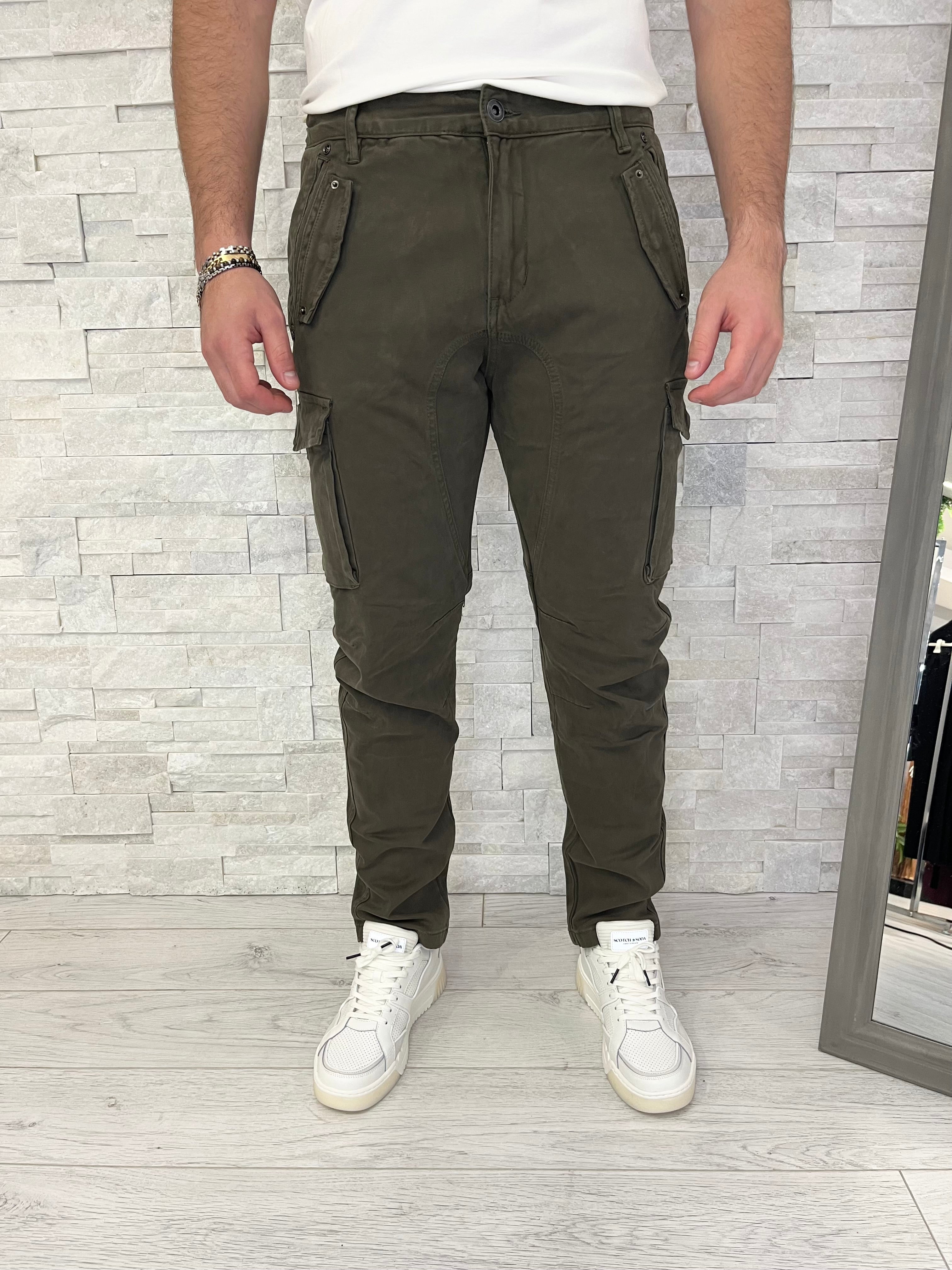 Pantaloni cargo in cotone military