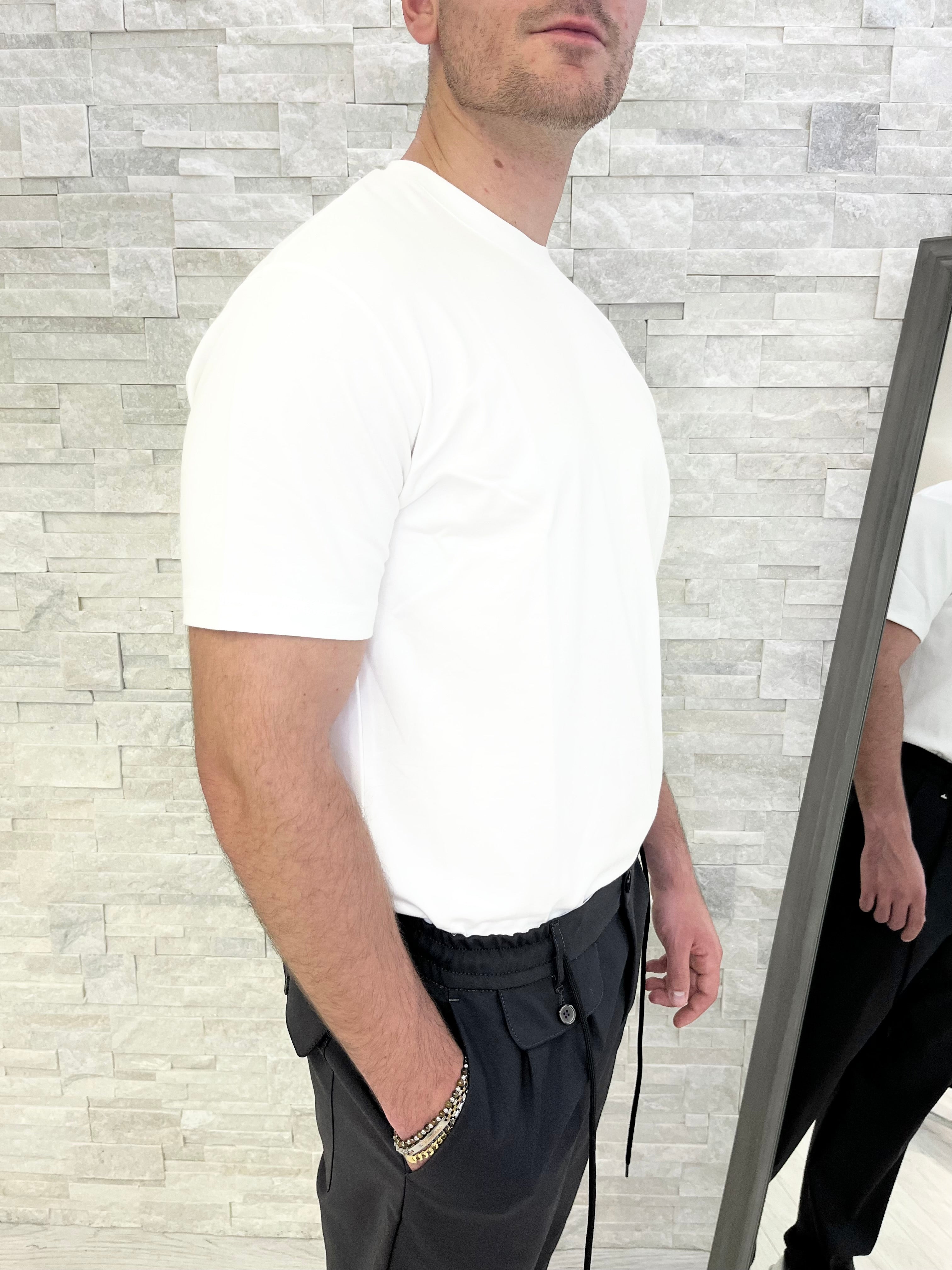 T-shirt in tessuto extra soft