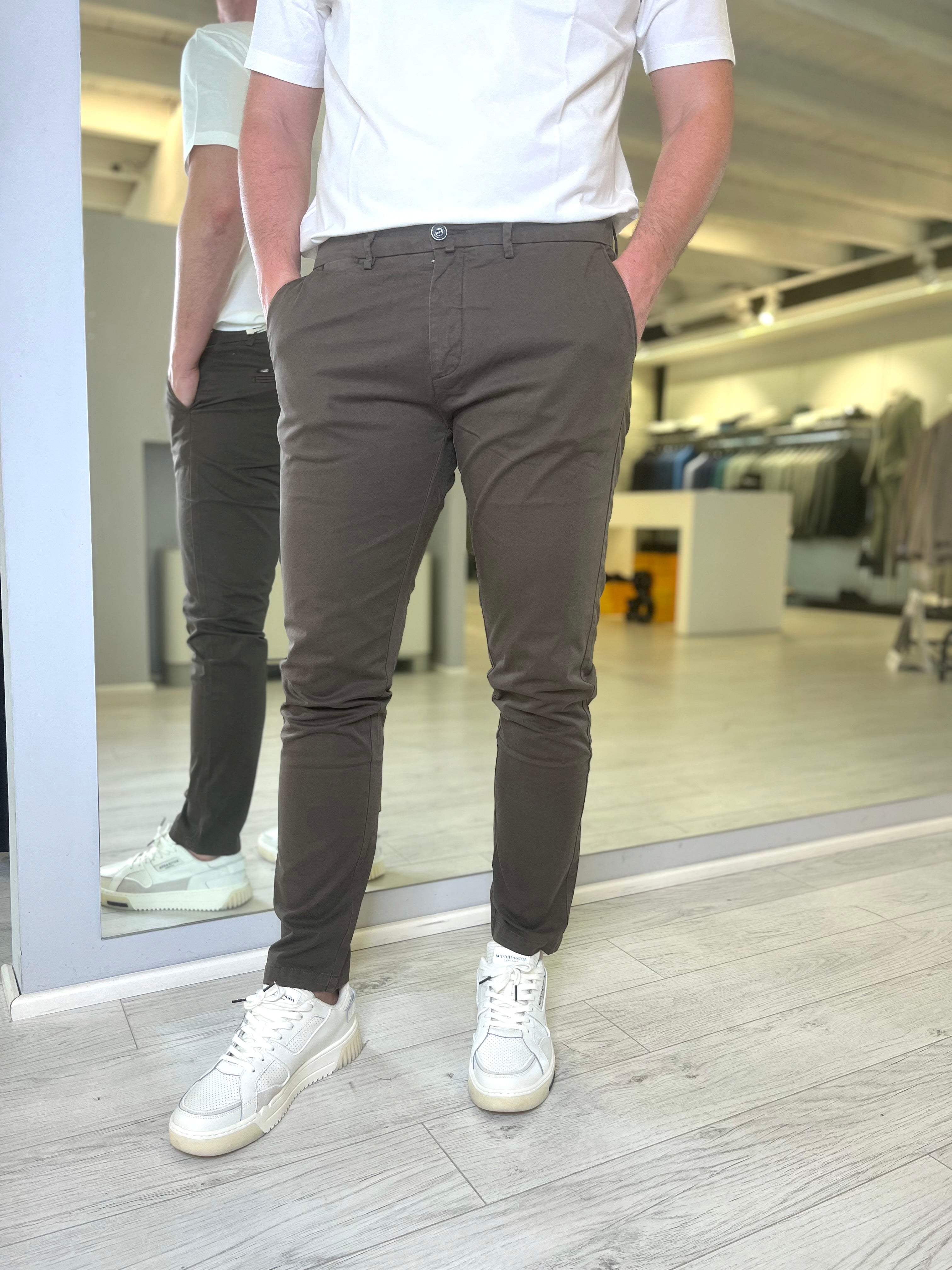 Pantalone slim fit in cotone
