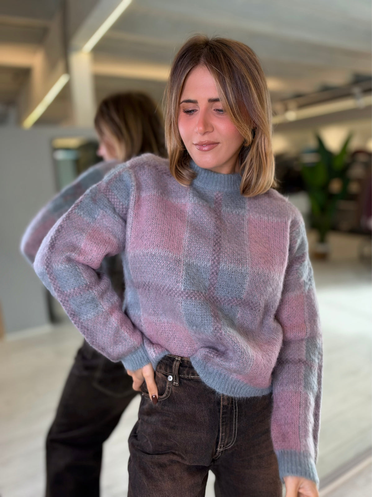 Maglia a quadri rosa e grigio