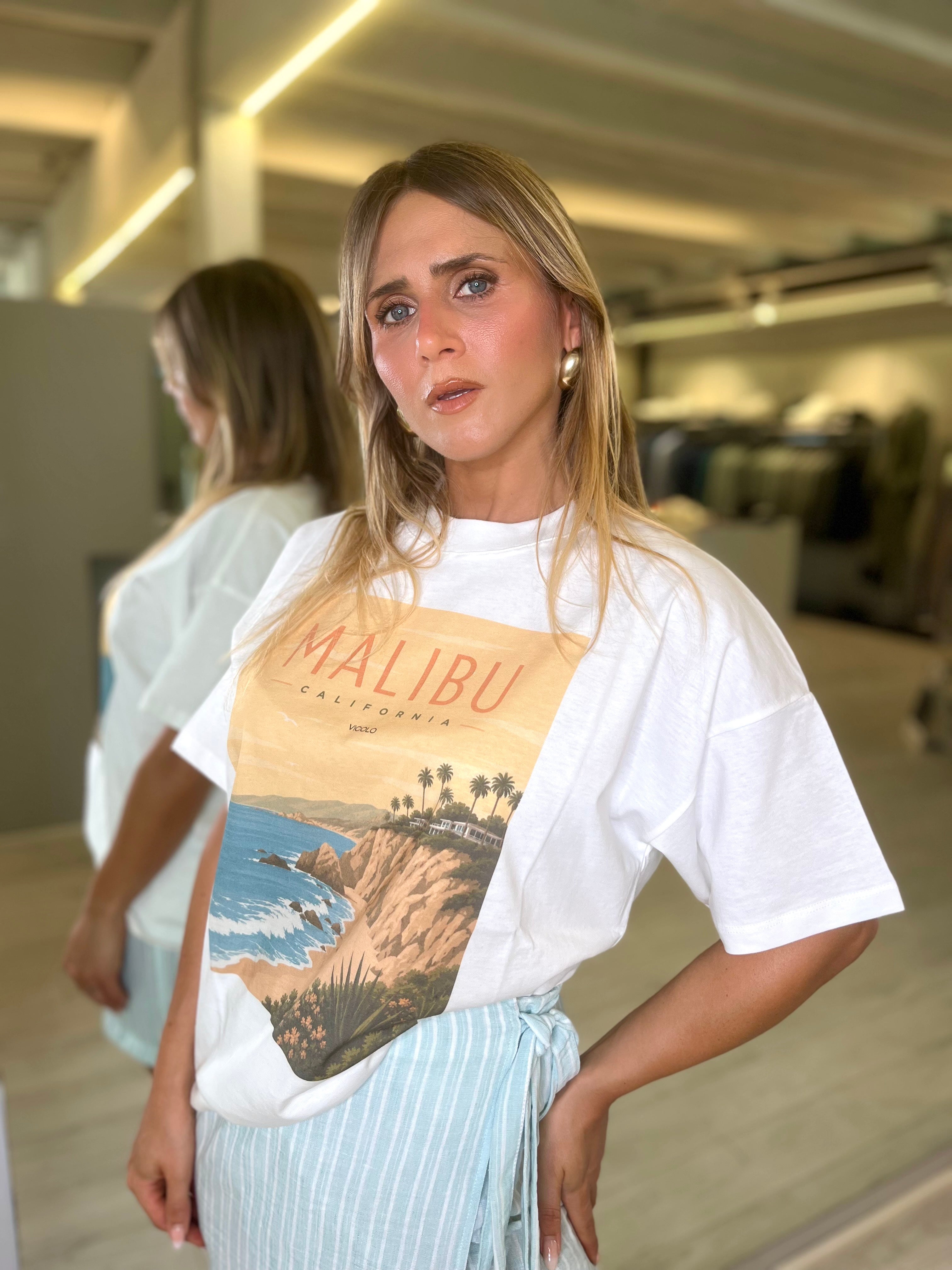 T-shirt bianca con stampa malibù california