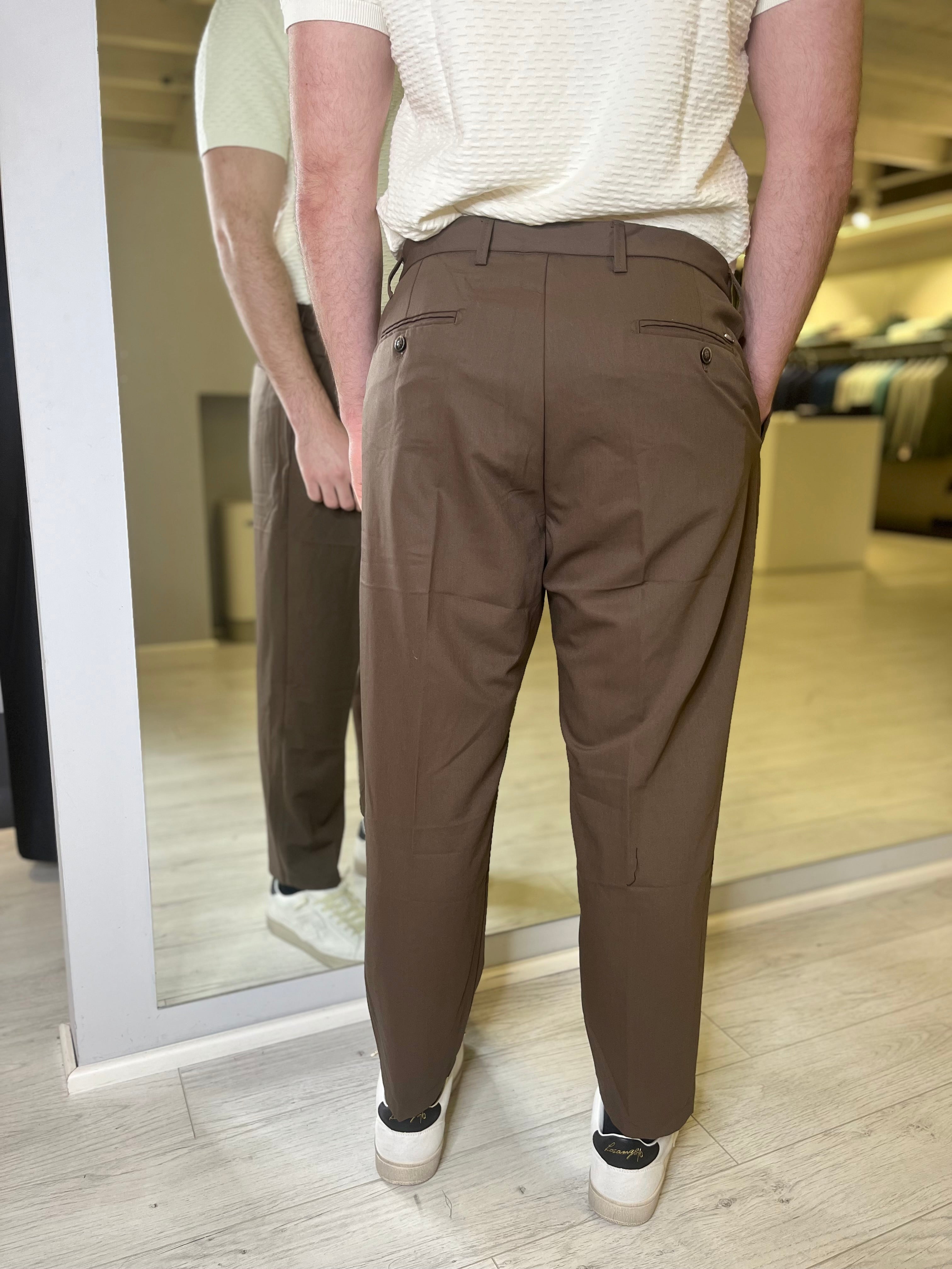 Pantalaccio modello baggy