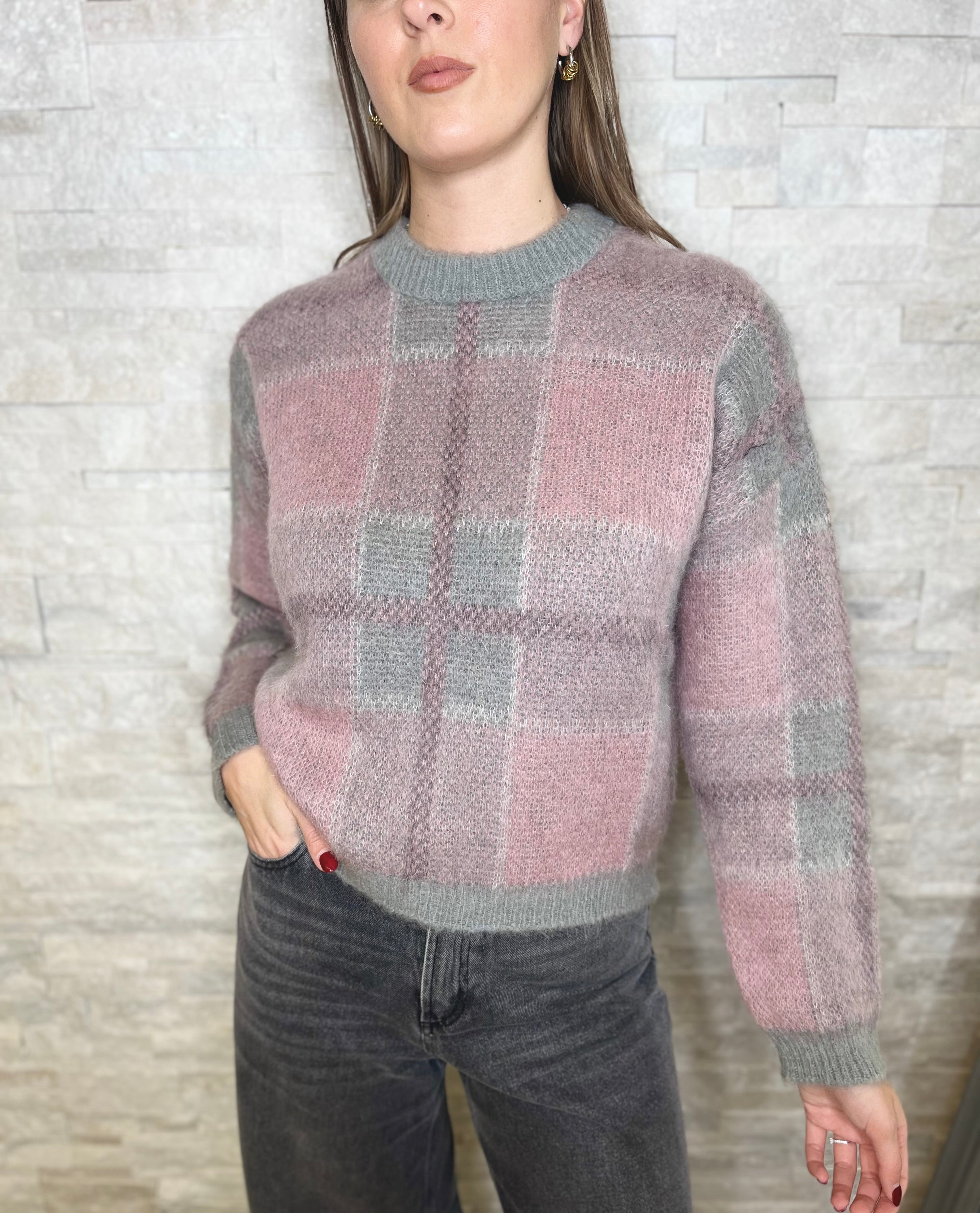 Maglia girocollo a quadri rosa e grigio