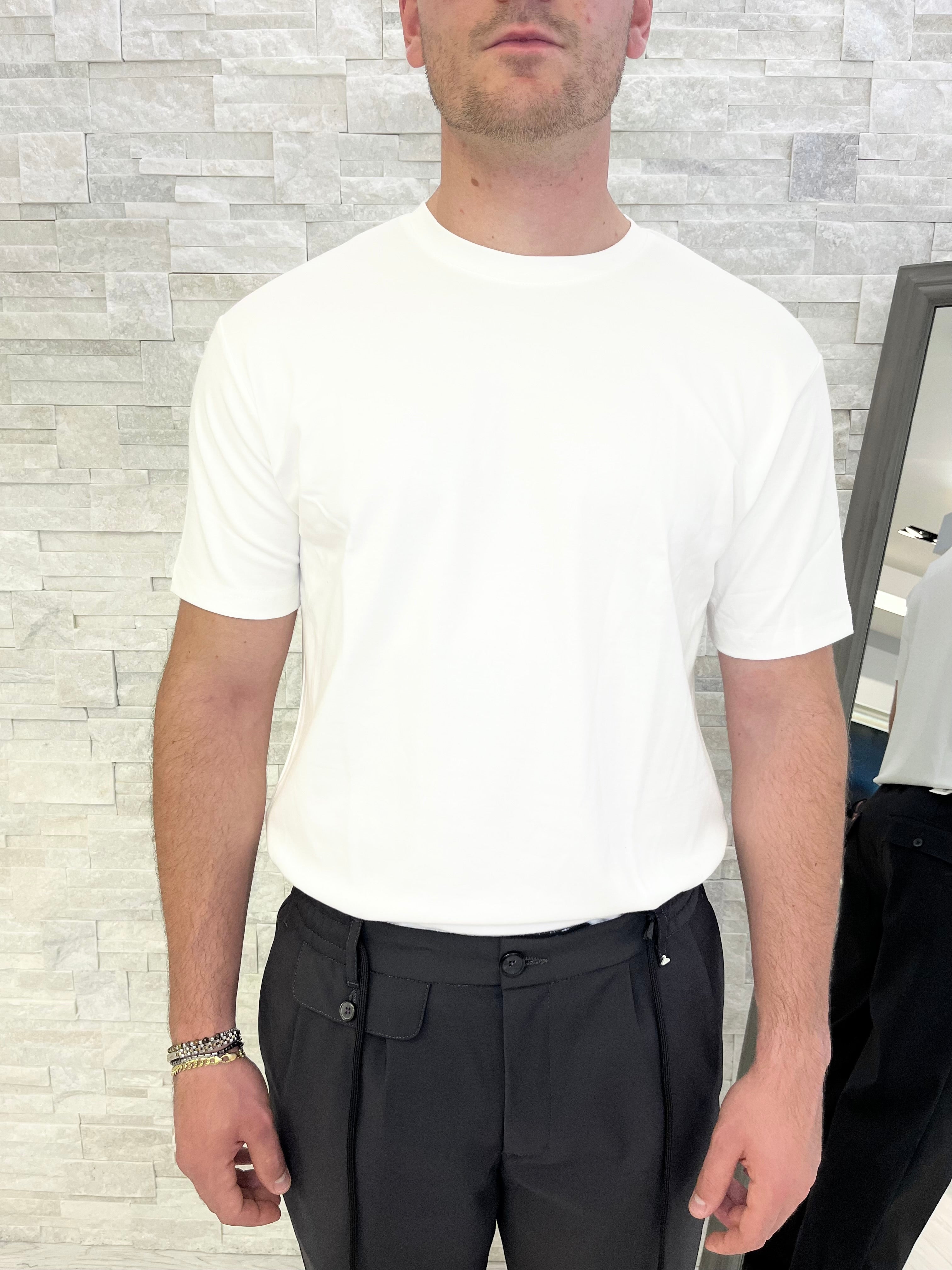 T-shirt in tessuto extra soft