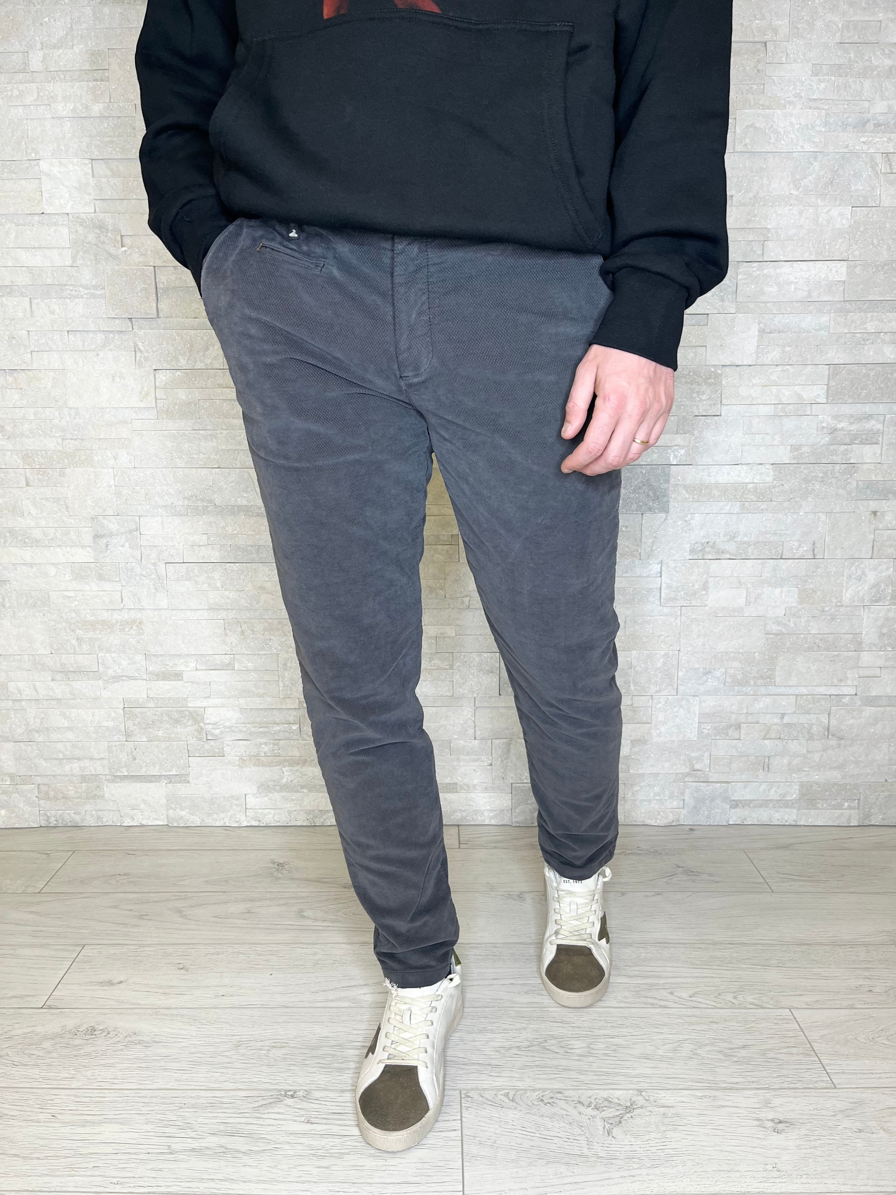 Pantalone color asfalto