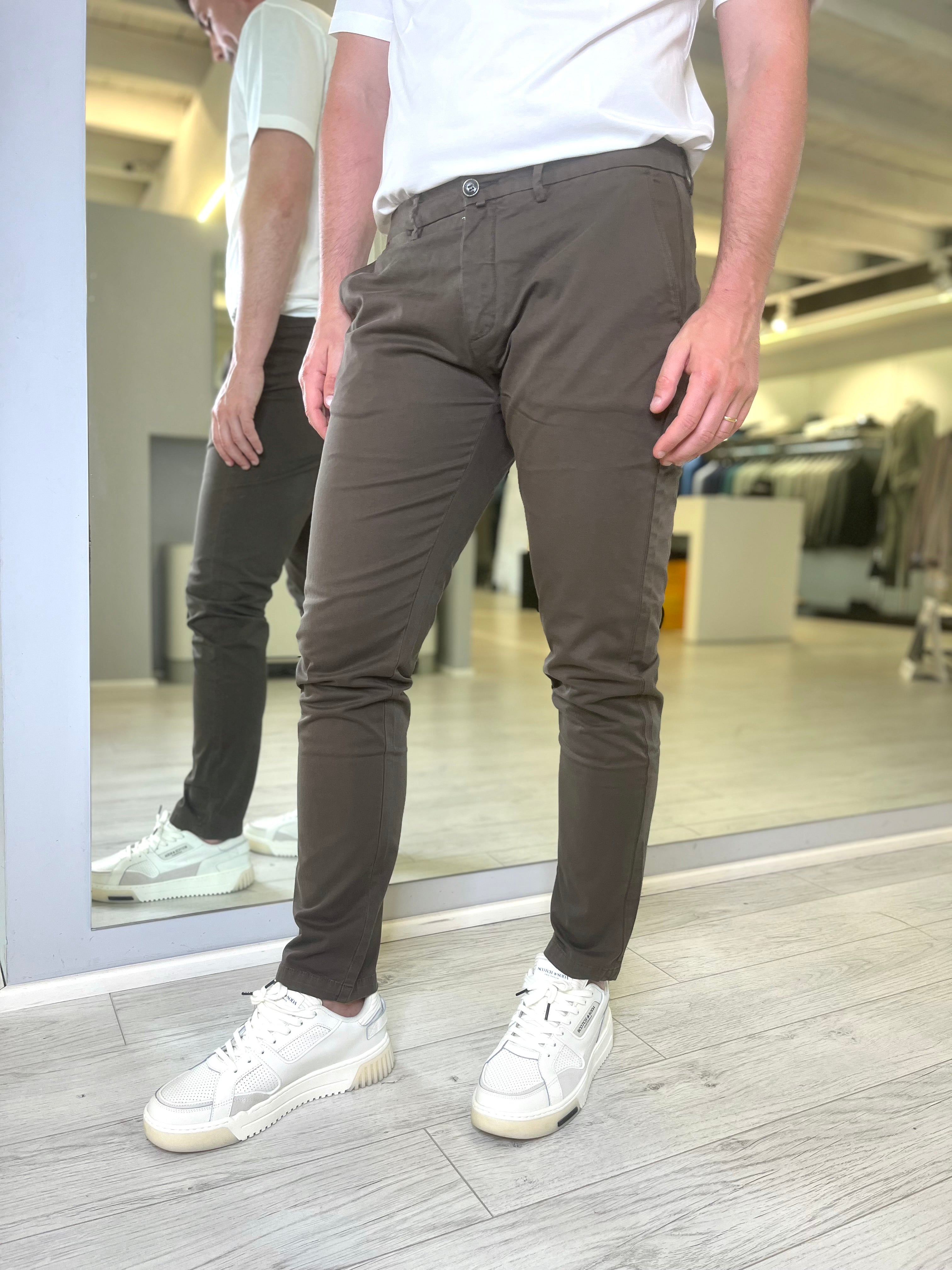 Pantalone slim fit in cotone