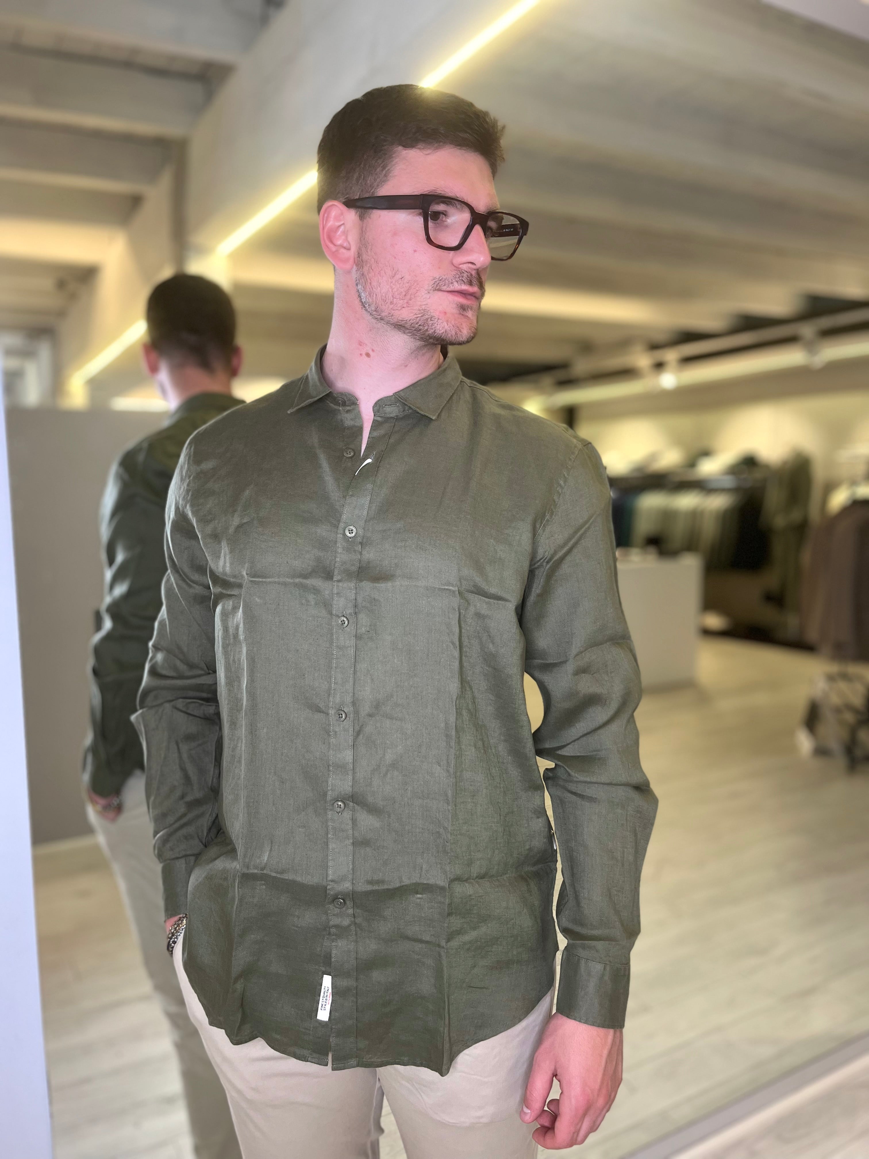 Camicia in lino verde