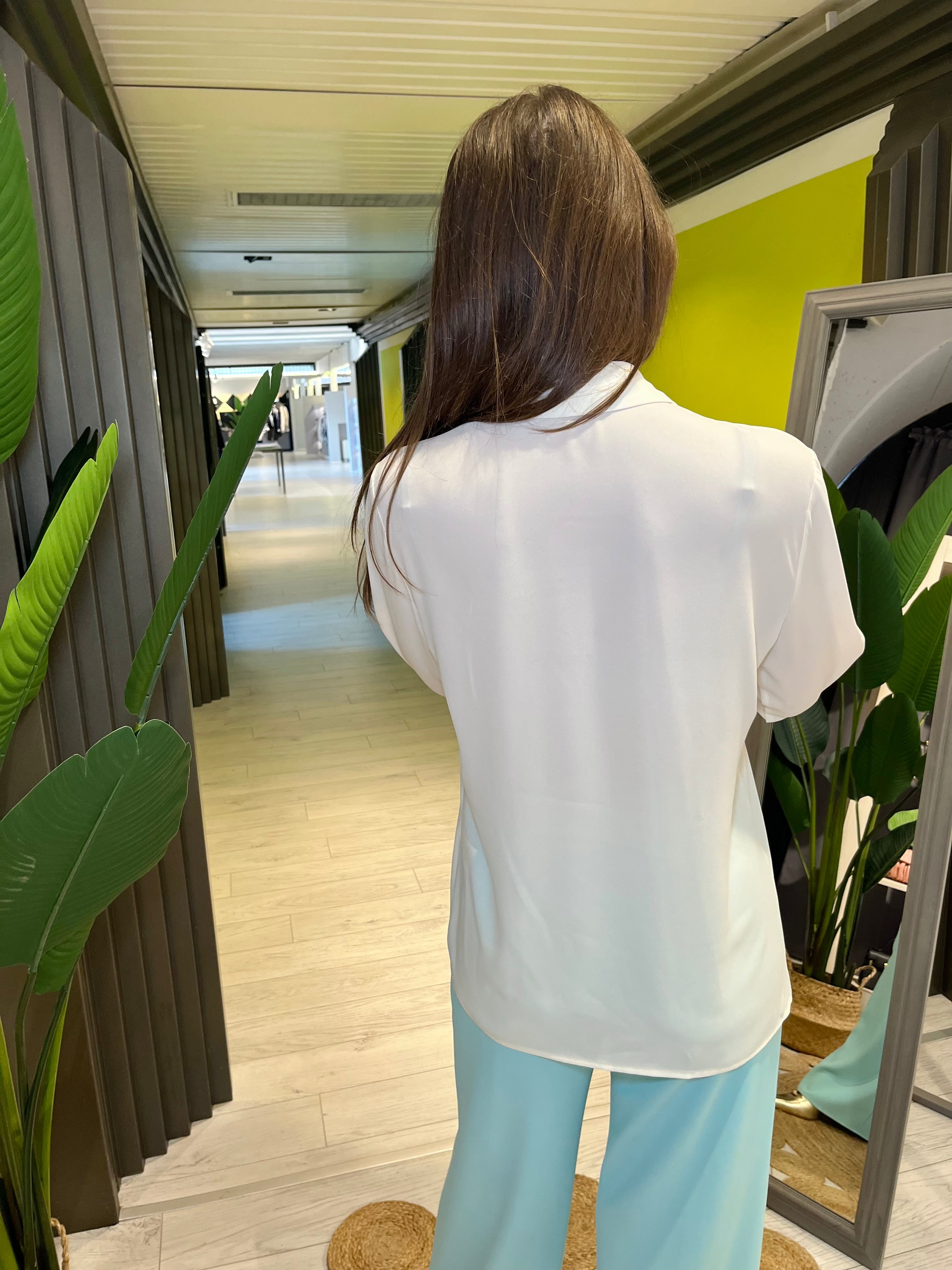 Camicia avorio con tasche