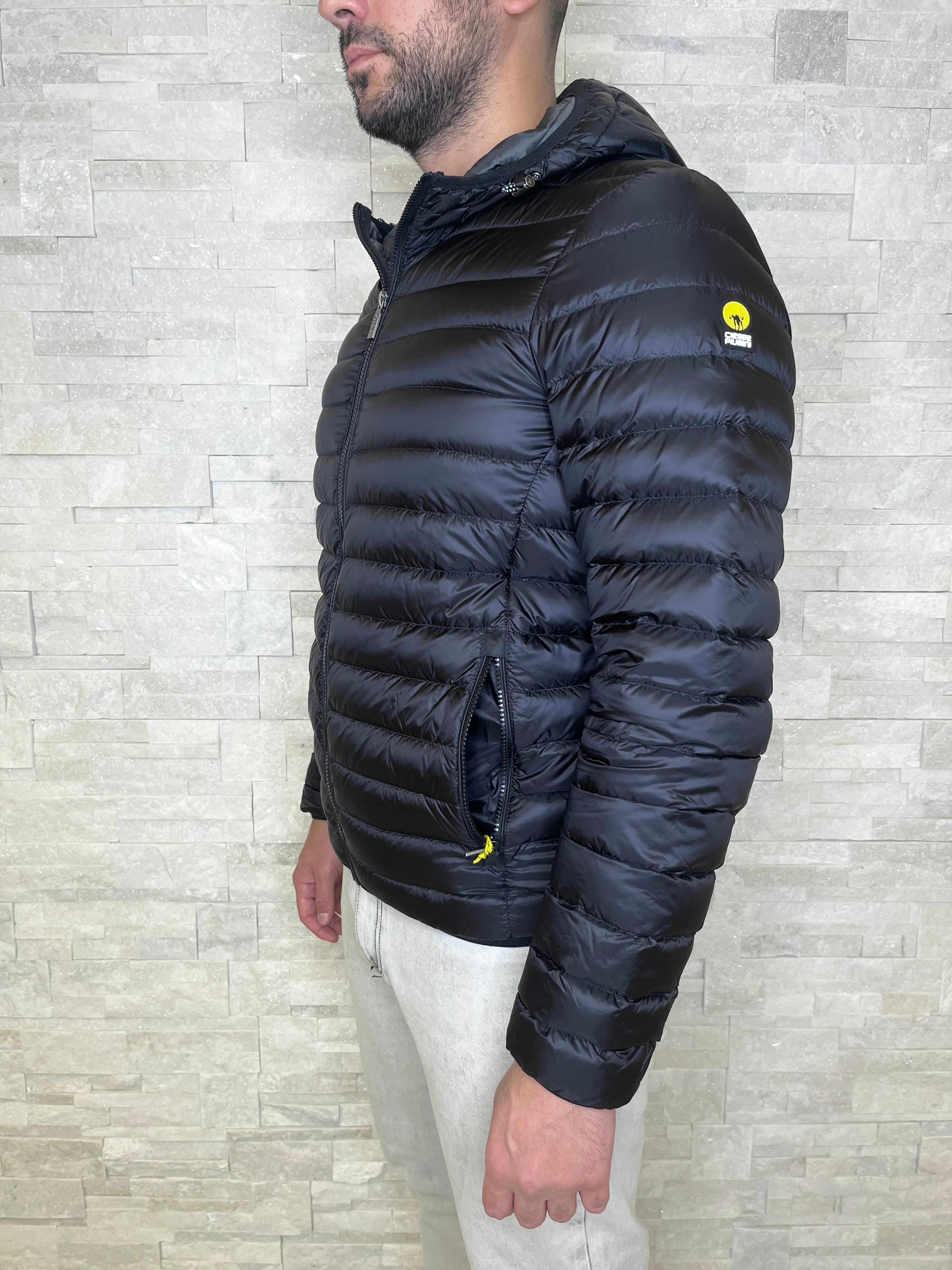 Piumino leggero nero con cappuccio