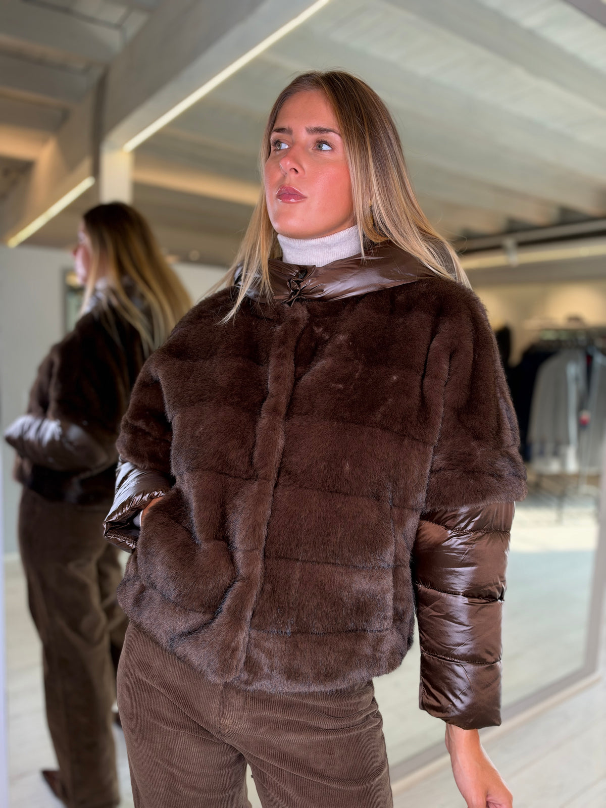 Eco pelliccia corta color moro