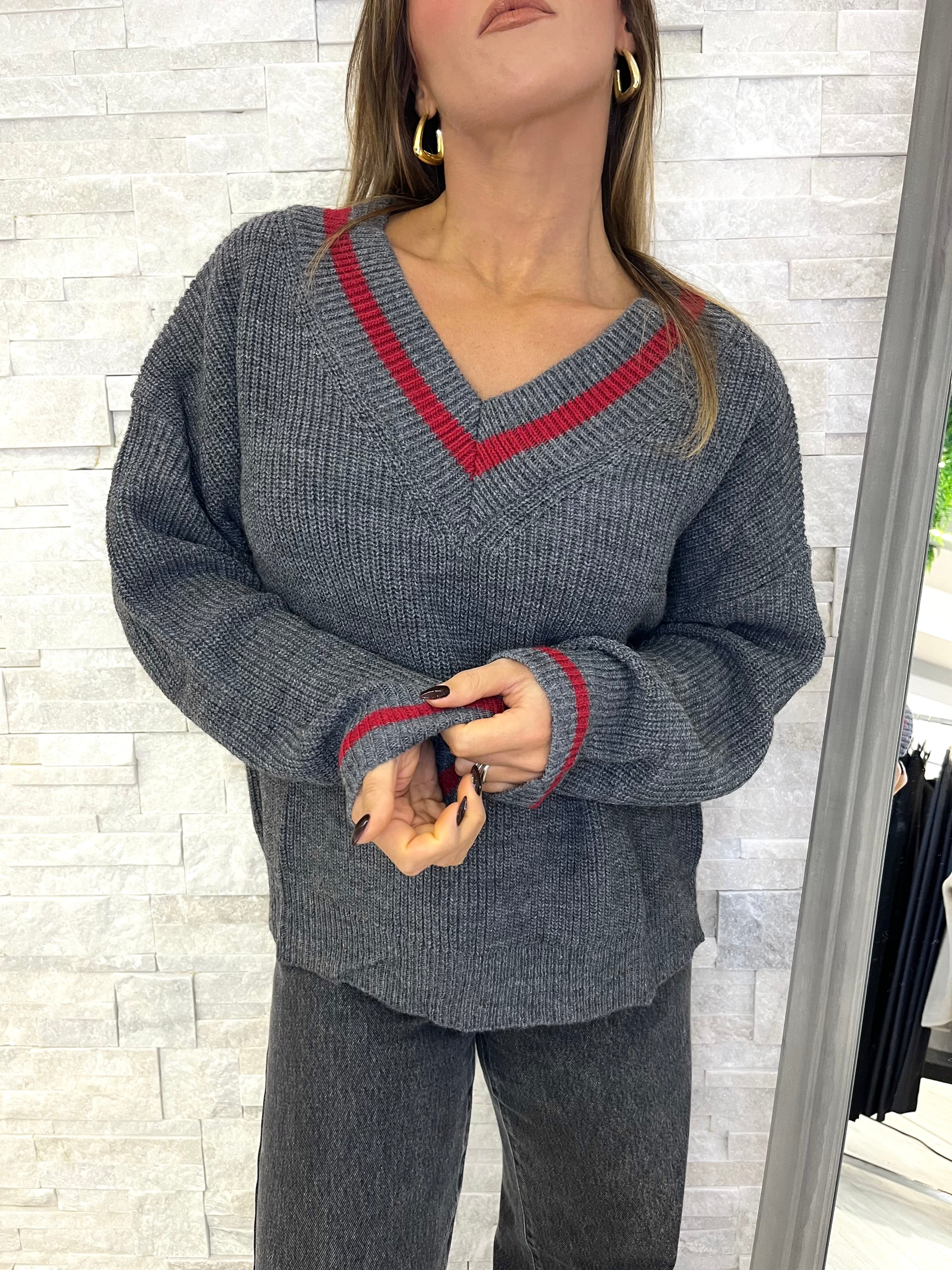 Maglia scollo a V antracite/rosso