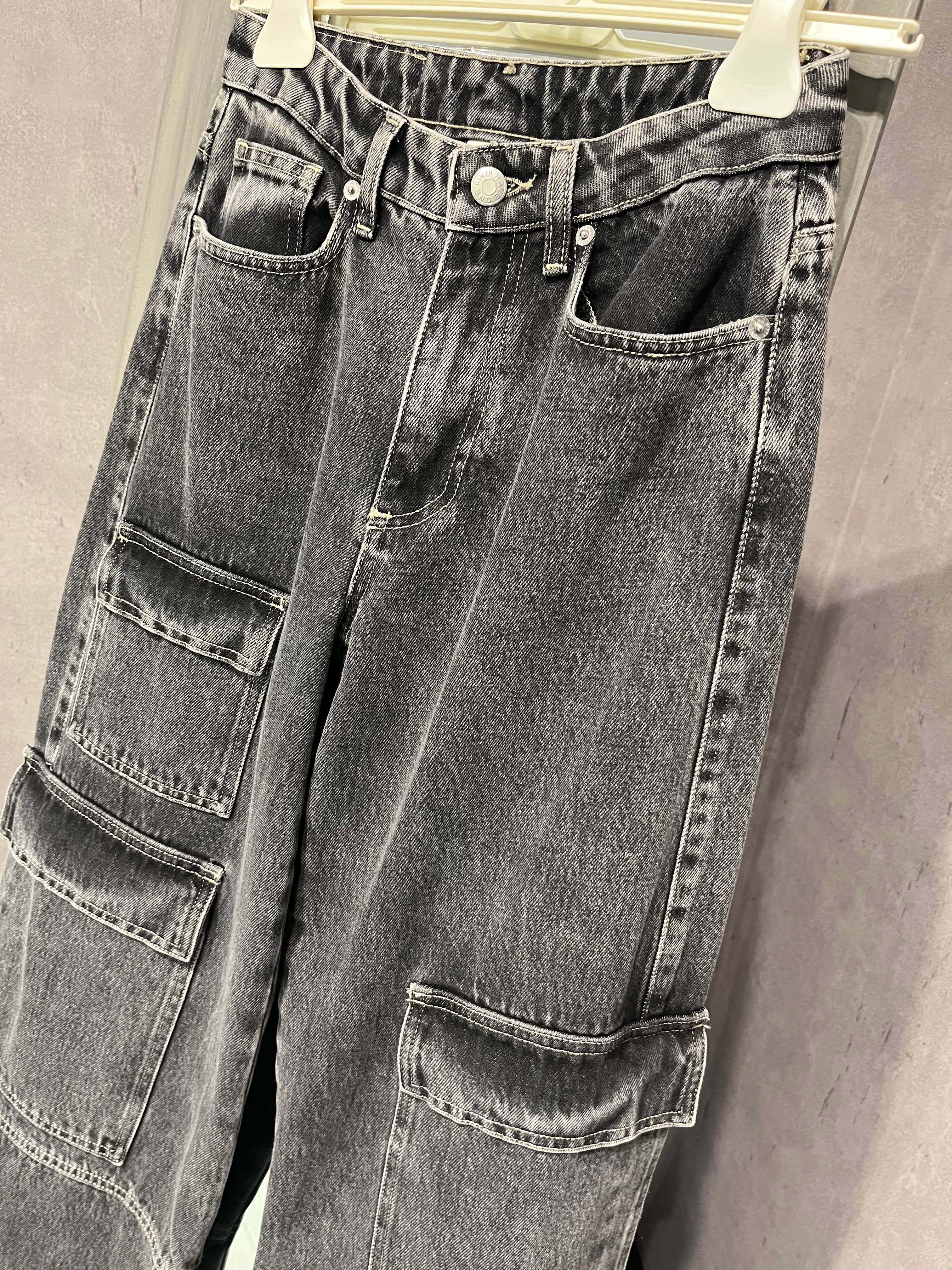 Jeans cargo grigio